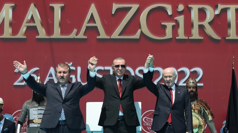 Cumhurbaşkanı Recep Tayyip Erdoğan, Malazgirt Millî Parkı’nda düzenlenen Malazgirt Zaferi’nin