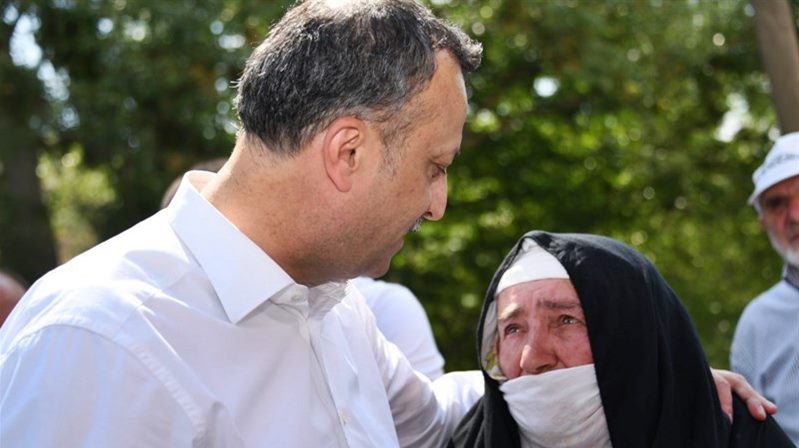 Gümüşhane Valisi Kamuran Taşbilek yapılan çalışmaları yerinde görmek ve vatandaşlarla