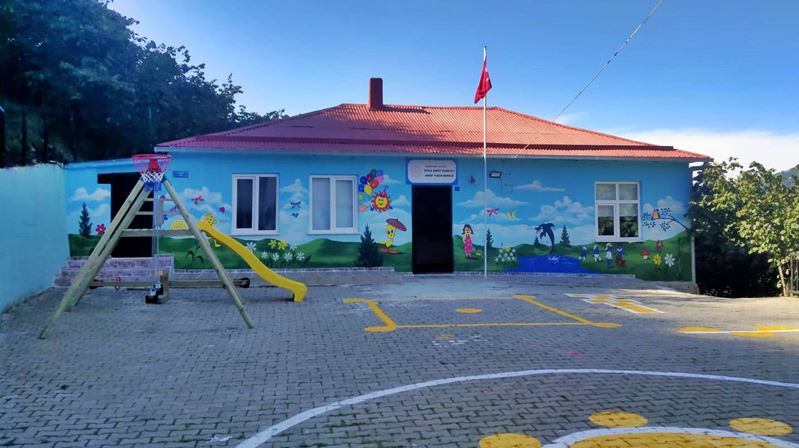 Gümüşhane İl Milli Eğitim Müdürlüğü tarafından il genelinde 14 Köy