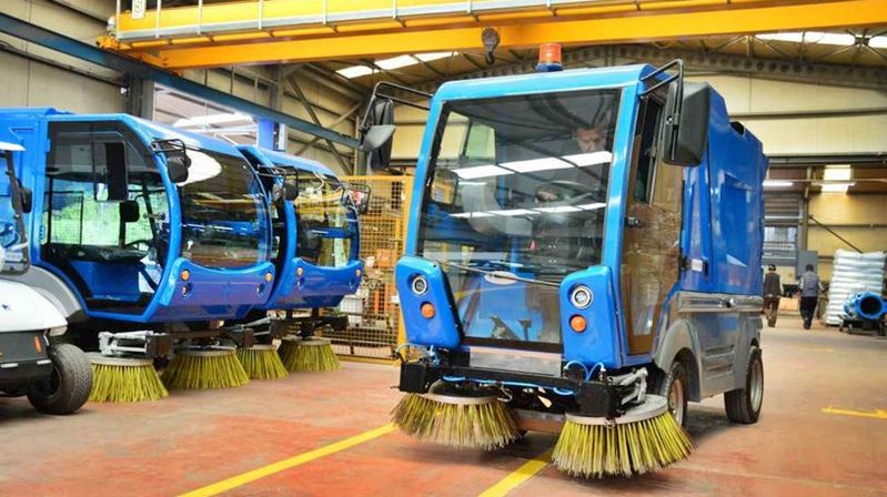 Sakarya’da, çalı süpürgesi yapımıyla başladığı iş hayatında başarı çıtasını yükselterek