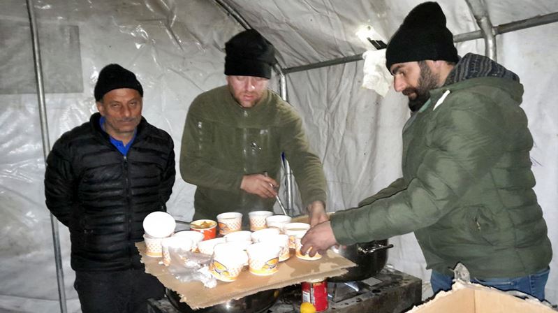 Gümüşhane Şoförler ve Otomobilciler Odası Başkanı Ekrem Sarı ve beraberindeki