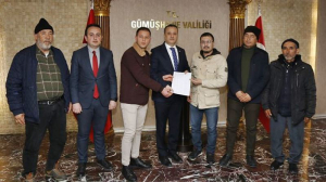 Gümüşhane’de yaşayan Afganistan uyruklu göçmenler Kahramanmaraş merkezli depremlerden etkilenen vatandaşların