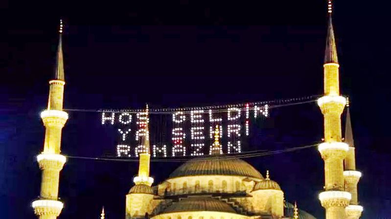 İslam’ın beş şartından biri olan farz oruç ibadetinin yapıldığı Ramazan