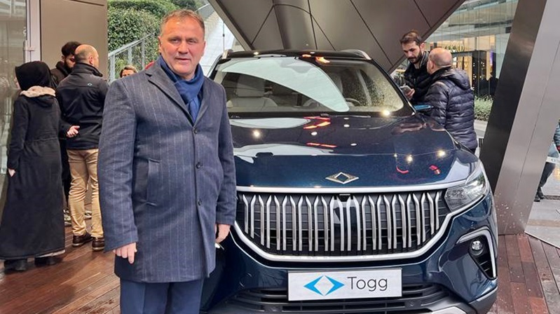 Cumhurbaşkanı Recep Tayyip Erdoğan’ın eşi Emine Erdoğan ile birlikte önceki