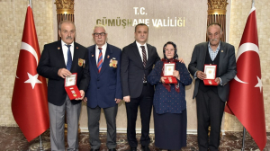 Gümüşhane’de 3 Kıbrıs gazisine daha KKTC tarafından gönderilen Milli Mücadele