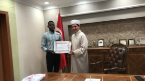 Gümüşhane Üniversitesi’nde okuyan Afrikalı öğrencilerden birisi daha İslamiyet’i seçerek Müslüman