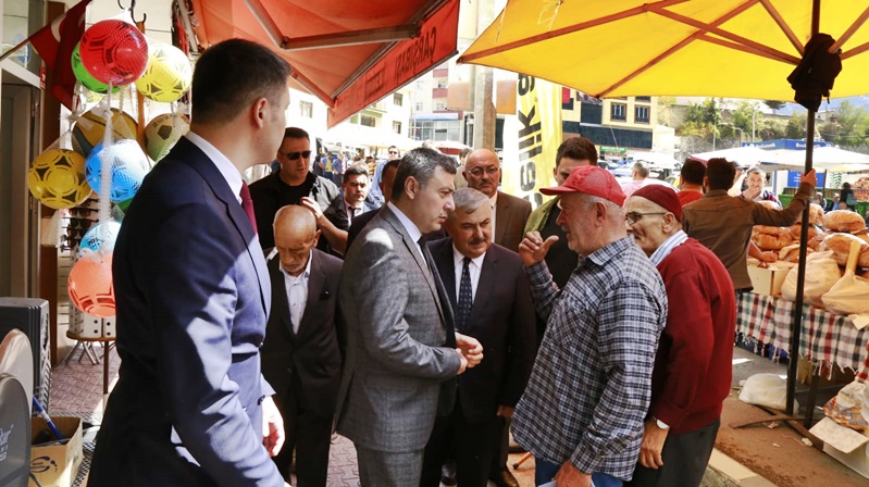 İlçe ziyareti kapsamında Kürtün Kaymakamlığı’nı ve Kürtün Belediye Başkanlığı’nı ziyaret