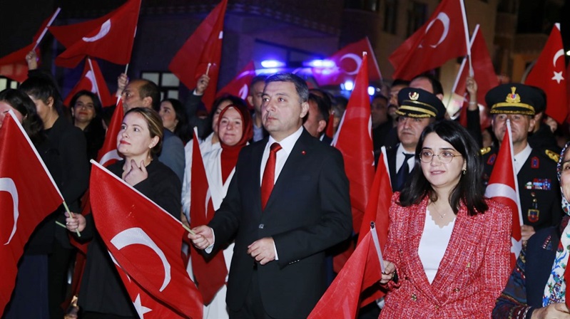 Gümüşhane Valisi Alper Tanrısever, yayımladığı mesajla 29 Ekim Cumhuriyet Bayramı