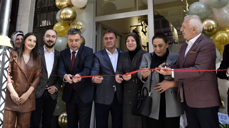 Gümüşhane’de genç girişimci Betül Kocatürk tarafından hayata geçirilen “Betül Butik”