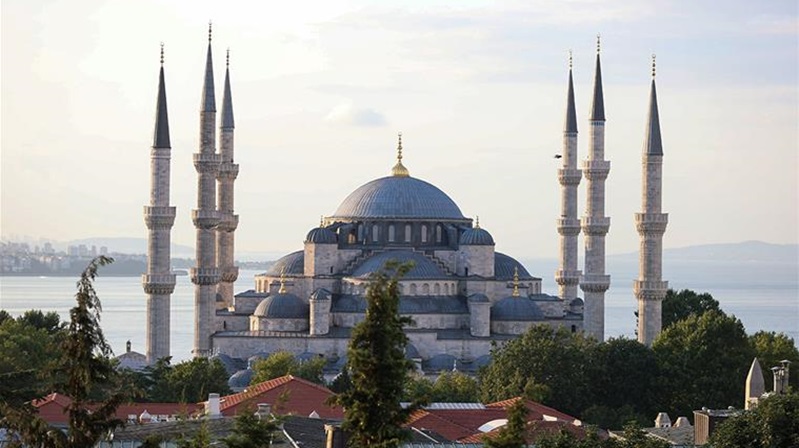 Ülkemizdeki 90 bin camide bugün Cuma namazına müteakip Filistin için