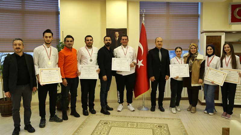 20. Uluslararası İstanbul Mutfak Günleri Yemek Yarışması’nda başarı gösteren Gümüşhane