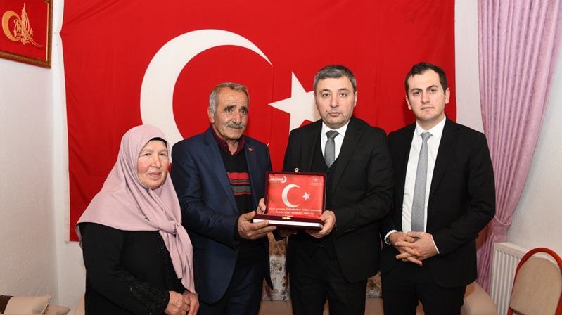 Gümüşhane Valisi Alper Tanrısever, vefat yıldönümünde Şehit Teğmen Recep Erdoğan’ın