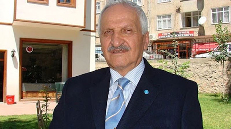 “Ablam Gönül DERVİŞOĞLU (SUNGURLU) vefatı münasebetiyle bizzat cenazeye iştirak eden,