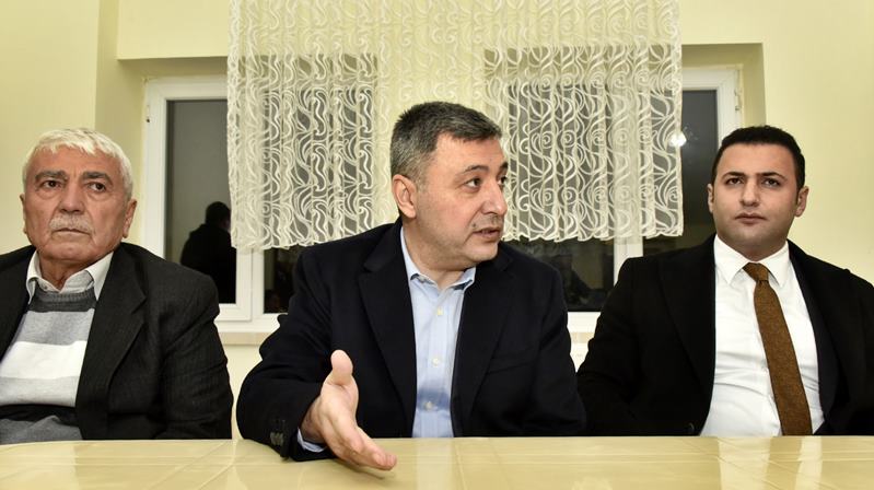 Gümüşhane Valisi Alper Tanrısever, ziyaret ettiği köylerde köylülerden sorunları dinleyip,