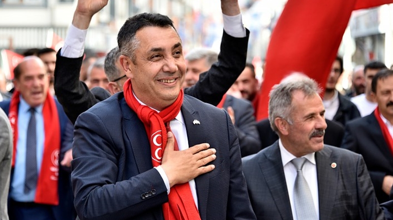 Gümüşhane’de bugün yapılan mahalli idareler seçimlerinde kesin olmayan sonuçlara göre