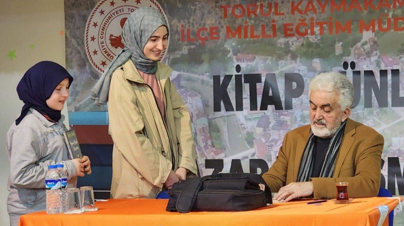 Ülkemizin tanınmış sevilen yazarlarından Ömer Sevinçgül, Gümüşhane’nin Torul İlçesi’nde eğitim