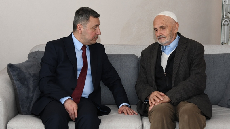 Gümüşhane Valisi Alper Tanrısever, bugün Kürtün ilçesinde bir dizi ziyarette