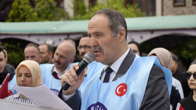 Gümüşhane’de Türk Eğitim-Sen’e üye öğretmenler, İstanbul’da okul müdürünün öğrencisi tarafından
