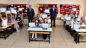 Gümüşhane Valisi Alper Tanrısever, karne töreninde velilere şu çok önemli