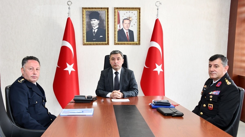 Gümüşhane Valisi Alper Tanrısever, anayasal düzen ile milli birlik ve