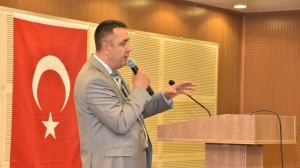 Gümüşhane Belediye Başkanı Vedat Soner Başer, belediye personeliyle yaptığı toplantıda