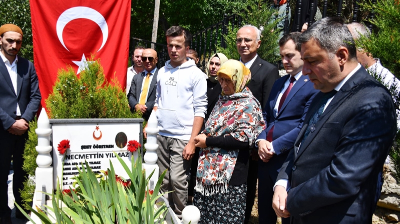 Görev yaptığı Şanlıurfa’dan karne tatili için memleketi Gümüşhane’ye dönerken Tunceli-Pülümür