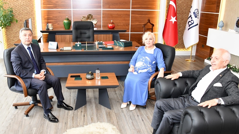 Gümüşhane Valisi Alper Tanrısever, bugün Organize Sanayi Bölgesi Yönetim Binasında