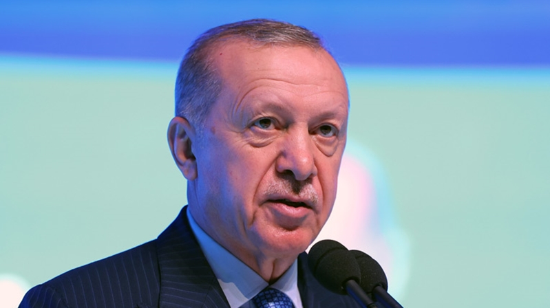 Cumhurbaşkanı Recep Tayyip Erdoğan, Kocaeli Kongre Merkezi’nde düzenlenen 21. İmam