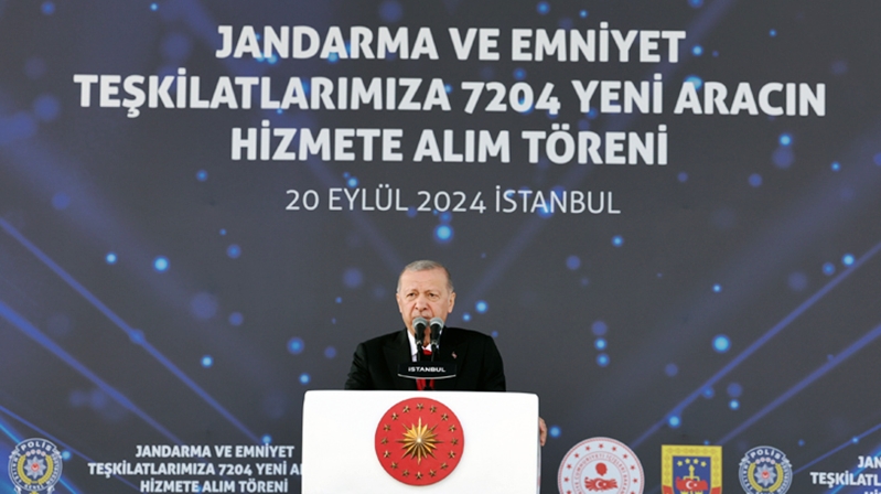 Cumhurbaşkanı Erdoğan: “Allah hepinizden razı olsun, Allah ayağınıza taş değdirmesin’