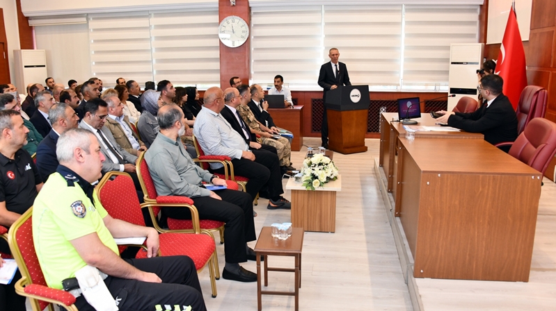 Gümüşhane’de Vali Yardımcısı Dr. Serhat Doğan başkanlığında, kent genelindeki okullar