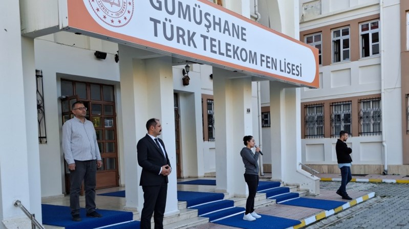 Gümüşhane Türk Telekom Fen Lisesi’nde başlatılan “Serbest Kürsü: Mikrofon Sende” 