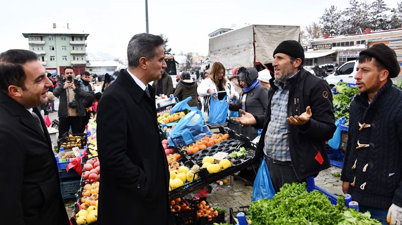 Gümüşhane Valisi Aydın Baruş, göreve başladıktan sonra gerçekleştirdiği ilçe ziyaretleri
