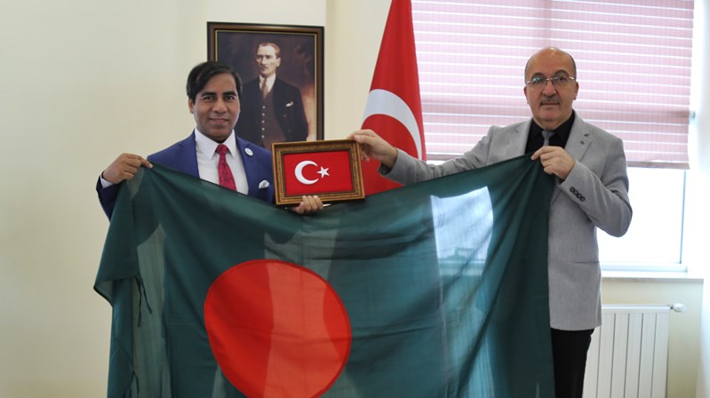 Bangladeş’in Ankara Büyükelçisi M. Amanul Haq ve Büyükelçi Yardımcısı Md.
