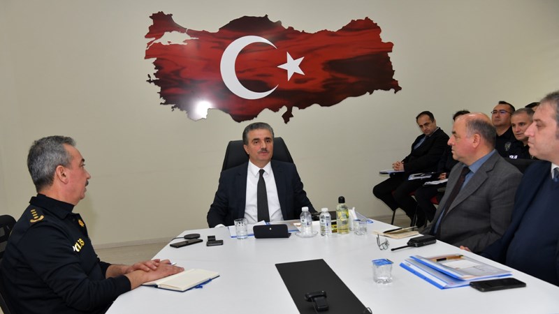 Gümüşhane Valisi Aydın Baruş: “Tüm şubelerde çalışan Emniyet görevlilerimize 2024