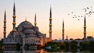 Bugün Cuma hutbesinde Türkiye’deki tüm camilerde “cinsiyetsizleştirme günahı” ve ailenin