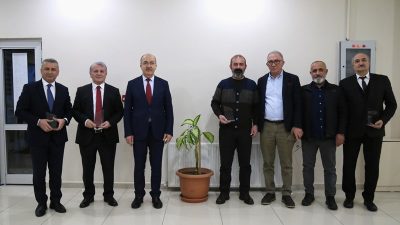 Gümüşhane Üniversitesi’nde geçtiğimiz hafta gerçekleştirilen Akademik Berat ve Yayın Teşviki