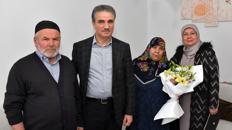 Gümüşhane Valisi Aydın Baruş Eşi Nagihan Baruş’la 8 Mart Dünya