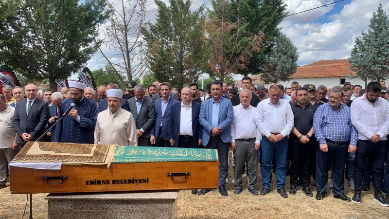 Gümüşhane Valisi Aydın Baruş’un dün vefat eden Babası Hayri Baruş (79),