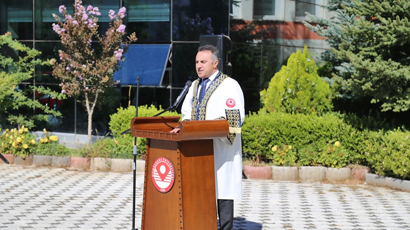 Gümüşhane Üniversitesi; çelenk sunma ve açılış ve töreni ile 2025-2026