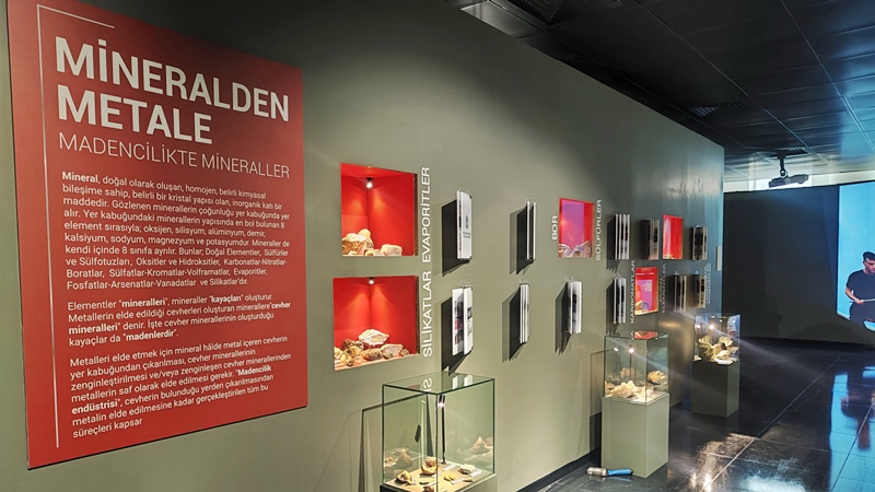 Gümüşhane Üniversitesi Dr. Mustafa Çalık Kongre ve Kültür Merkezi’nin 2.