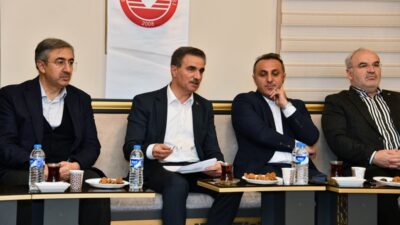 Gümüşhane Valisi Aydın Baruş, Gümüşhane Üniversitesi’nin (GÜ) düzenlediği “Üniversite-Şehir Buluşmaları”