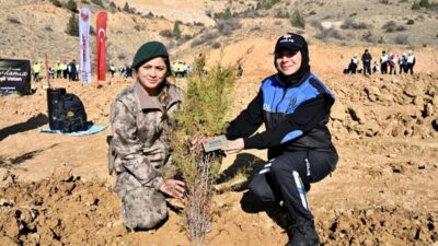 Gümüşhane İl Emniyet Müdürlüğü öncülüğünde Kelkit’te hayata geçirilen “Şehitlerimiz İçin Her