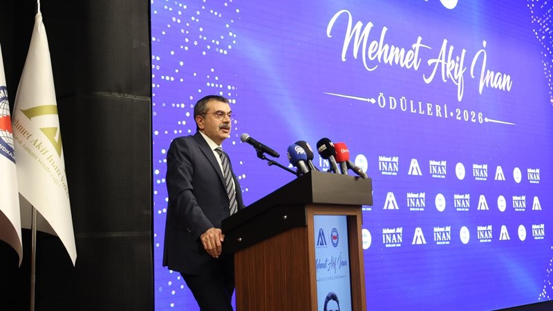 Memur-Sen’in kurucusu Mehmet Mehmet Akif İnan adına yedincisi düzenlenen “Mehmet