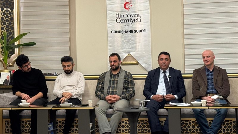 Gümüşhane İlim Yayma Cemiyeti tarafından düzenlenen “Şehir Sohbetleri” programının bu
