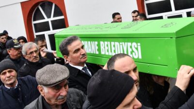 Gümüşhane Valisi Aydın Baruş, 1995 yılında Hakkari’deki operasyonda şehadet mertebesine