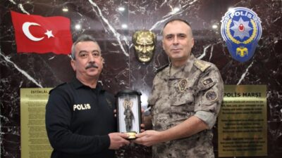 Emniyet Genel Müdürlüğü Özel Harekât Başkanı Ünsal Hayal ve beraberindeki