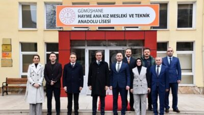 Gümüşhane Valisi Aydın Baruş, okul ziyaretleri programı kapsamında Gümüşhane Merkez