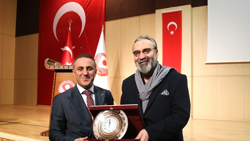 Gümüşhane Üniversitesi; Ramazan etkinlikleri kapsamında yazar ve televizyon programcısı Senai