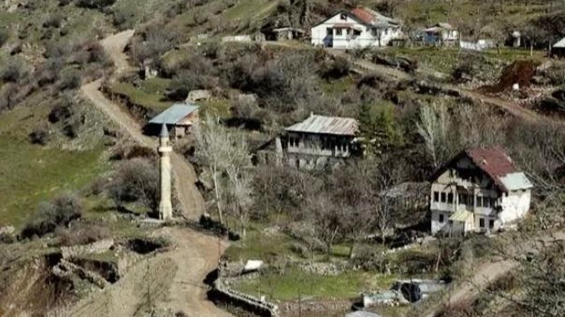 S.Vedat Karaarslan – Arkeolog – Elektronik Mühendisi  (MSc.) Eski Gümüşhane