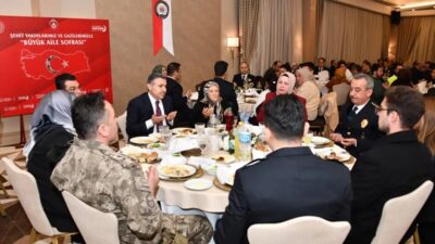 Gümüşhane İl Emniyet Müdürlüğü tarafından bu akşam düzenlenen geleneksel iftar